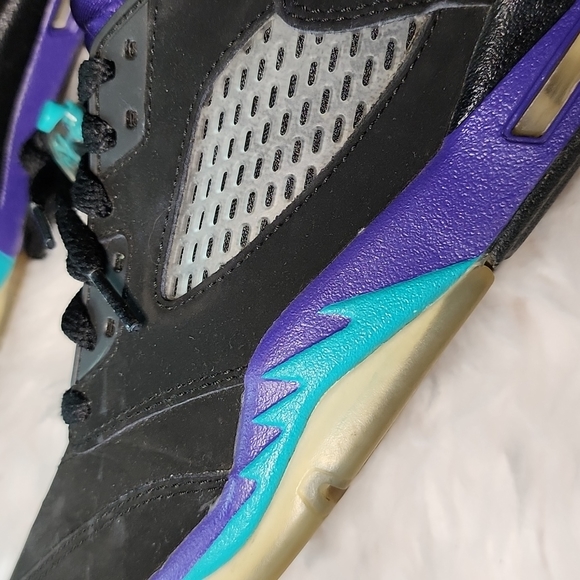 Air Jordan 5 Retro "Black Grape" - Picture 4 of 7